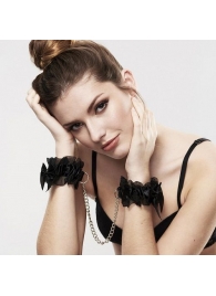 Черные наручники FROU FROU с цепочкой - Bijoux Indiscrets - купить с доставкой в Кемерово