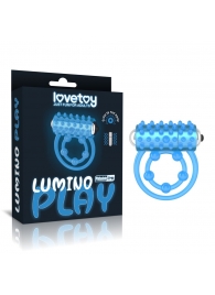 Голубое, светящееся в темноте виброкольцо Lumino Play Vibrating Penis Ring - Lovetoy - в Кемерово купить с доставкой