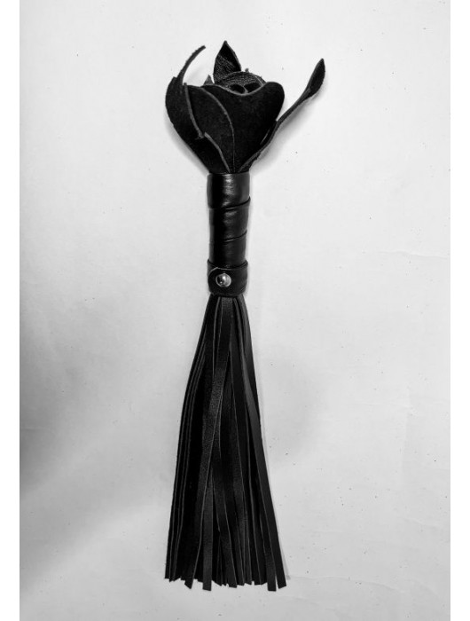 Черная кожаная плеть с розой в рукояти - 40 см. - БДСМ Арсенал - купить с доставкой в Кемерово