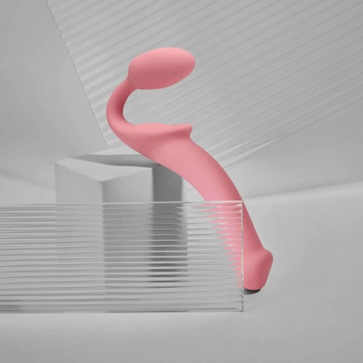 Розовый безремневой страпон Strap-on-me Semi-Realistic Bendable Strap-On size M - Strap-on-me - купить с доставкой в Кемерово